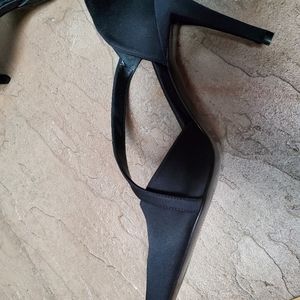 Arturo Chiang never worn, black satin heels